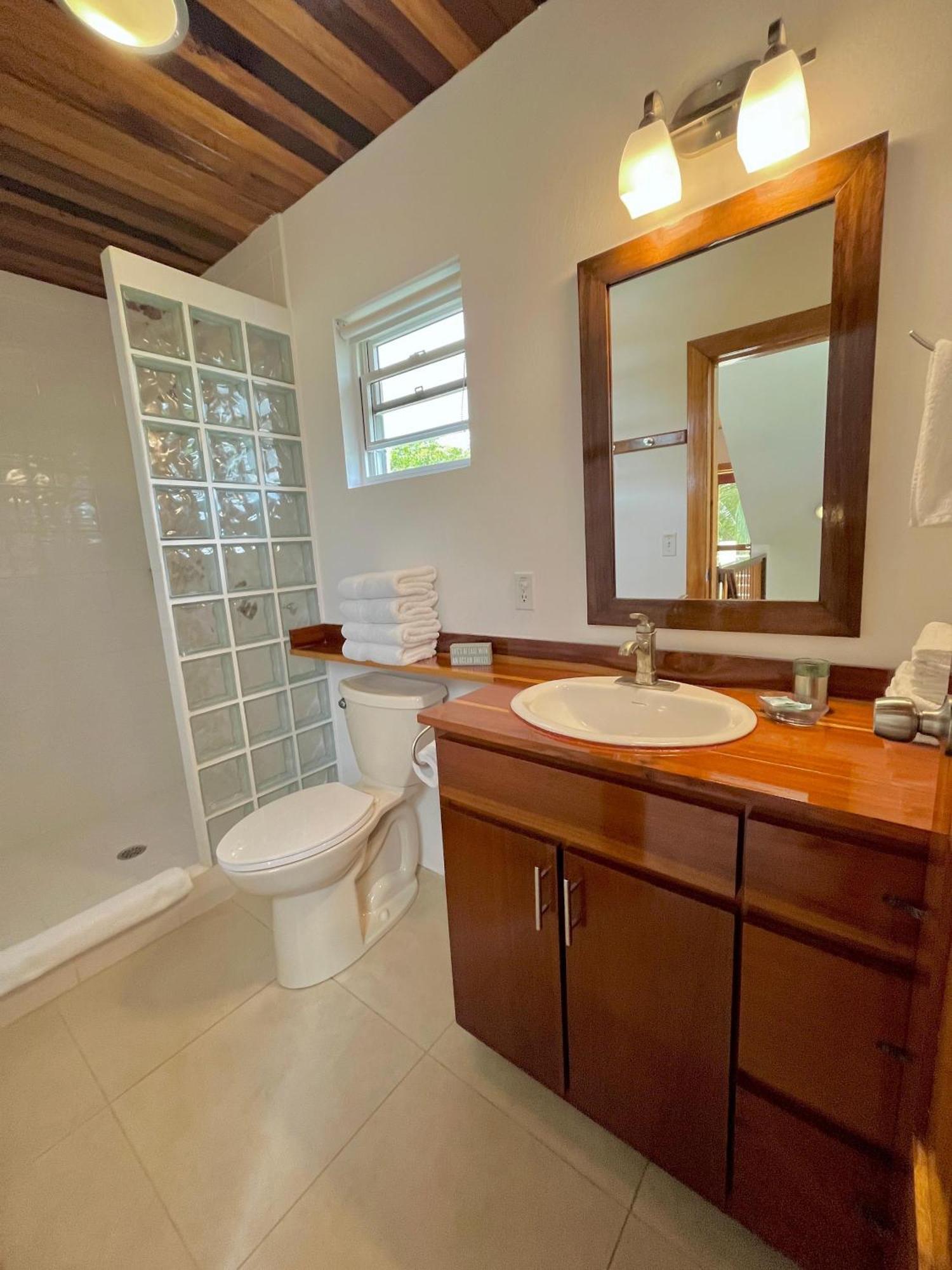 Caribbean Sunrise Villa Caye Caulker Εξωτερικό φωτογραφία
